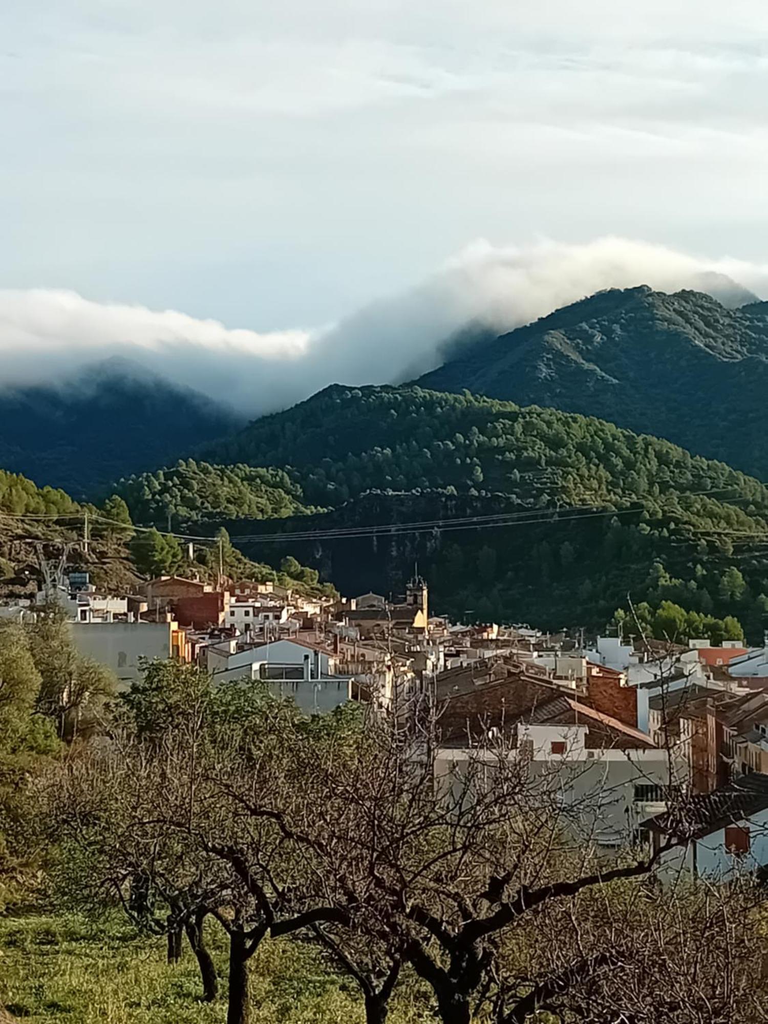 La Viajera Espadan Algimia de Almonacid 외부 사진